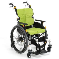 【松永製作所】ネクストコア-くるり NEXT-71Bアルミ製 ６輪自走式車椅子